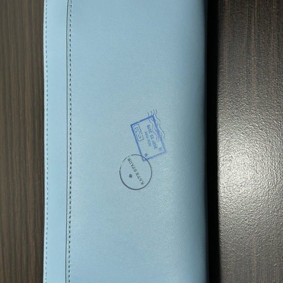 Kate Spade “off the grid” large continental wallet - Picture 6 of 8